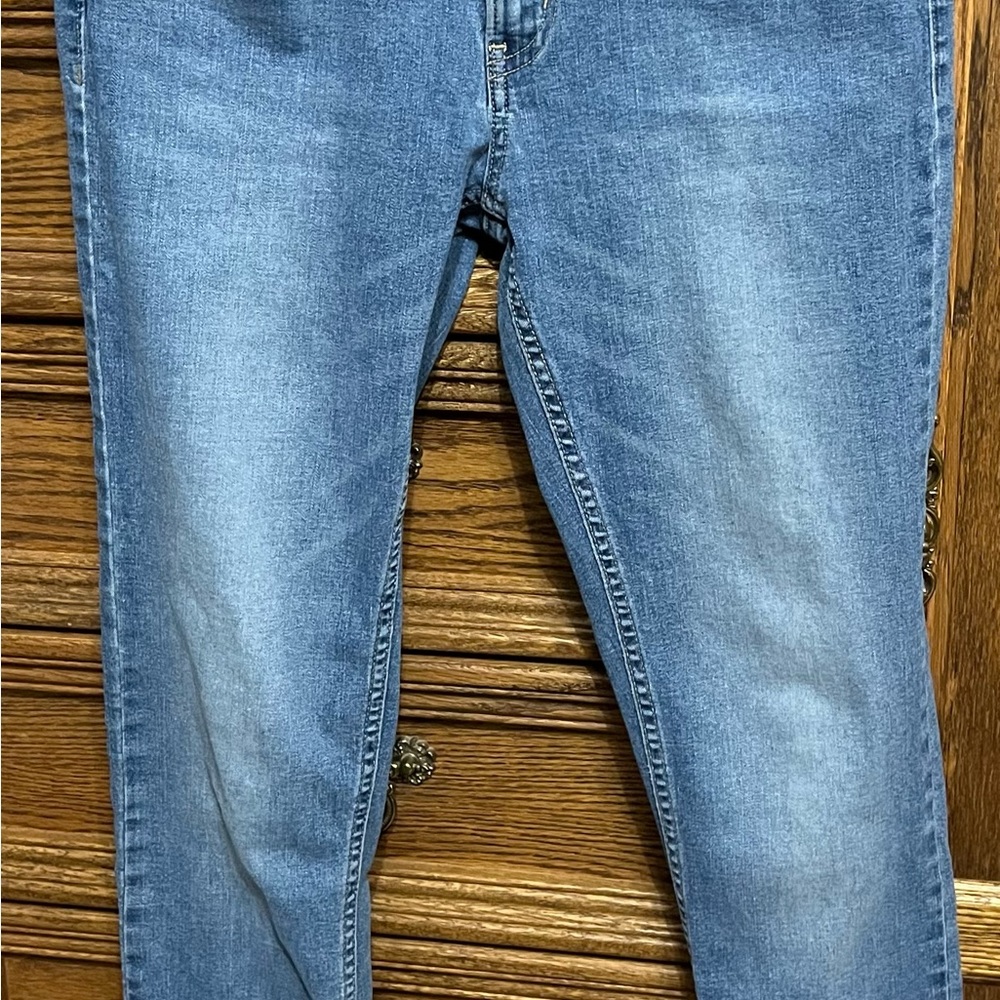 Calvin Klein jeans, size 8, slim boyfriend style, smoke free  home